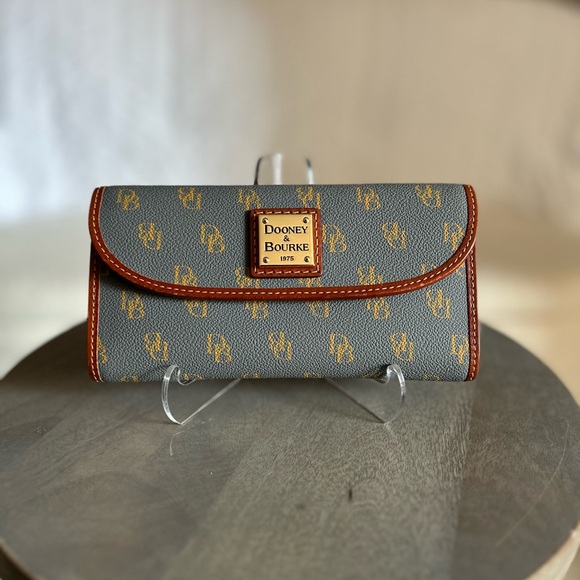 Dooney and Bourke Gretta Wallet in SLATE - Picture 1 of 4